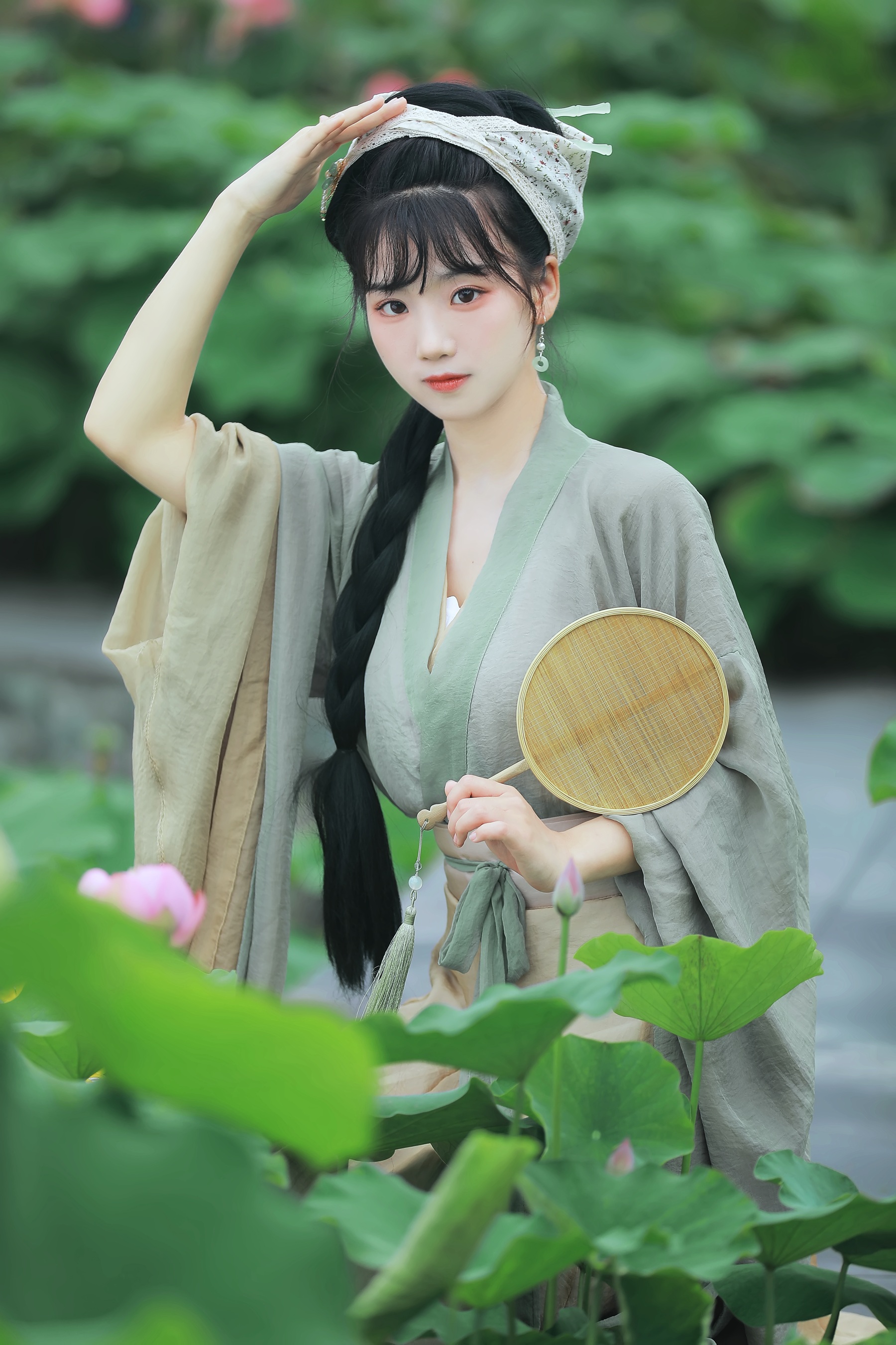 采荷女 周周Ay