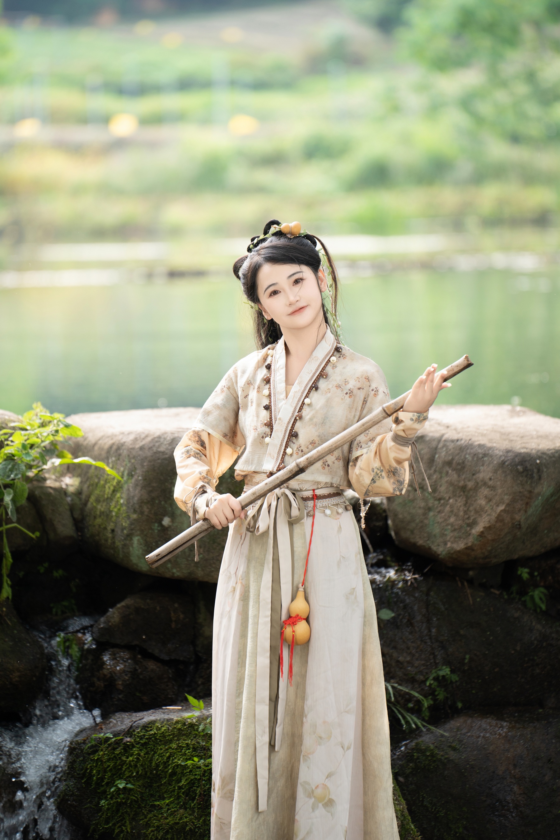 小师妹下山历练了 湫一只岁岁