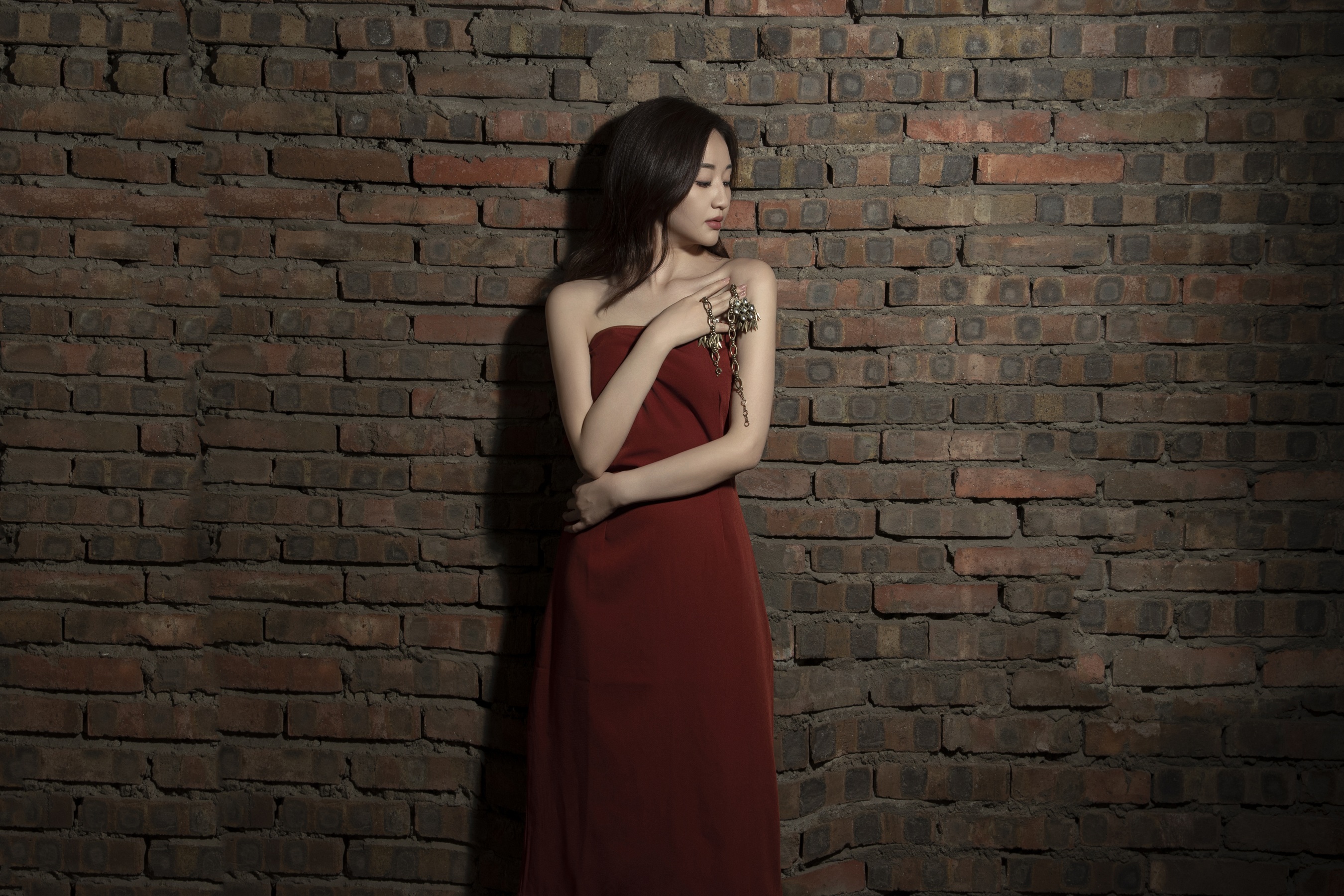RED WALLS 小鱼儿
