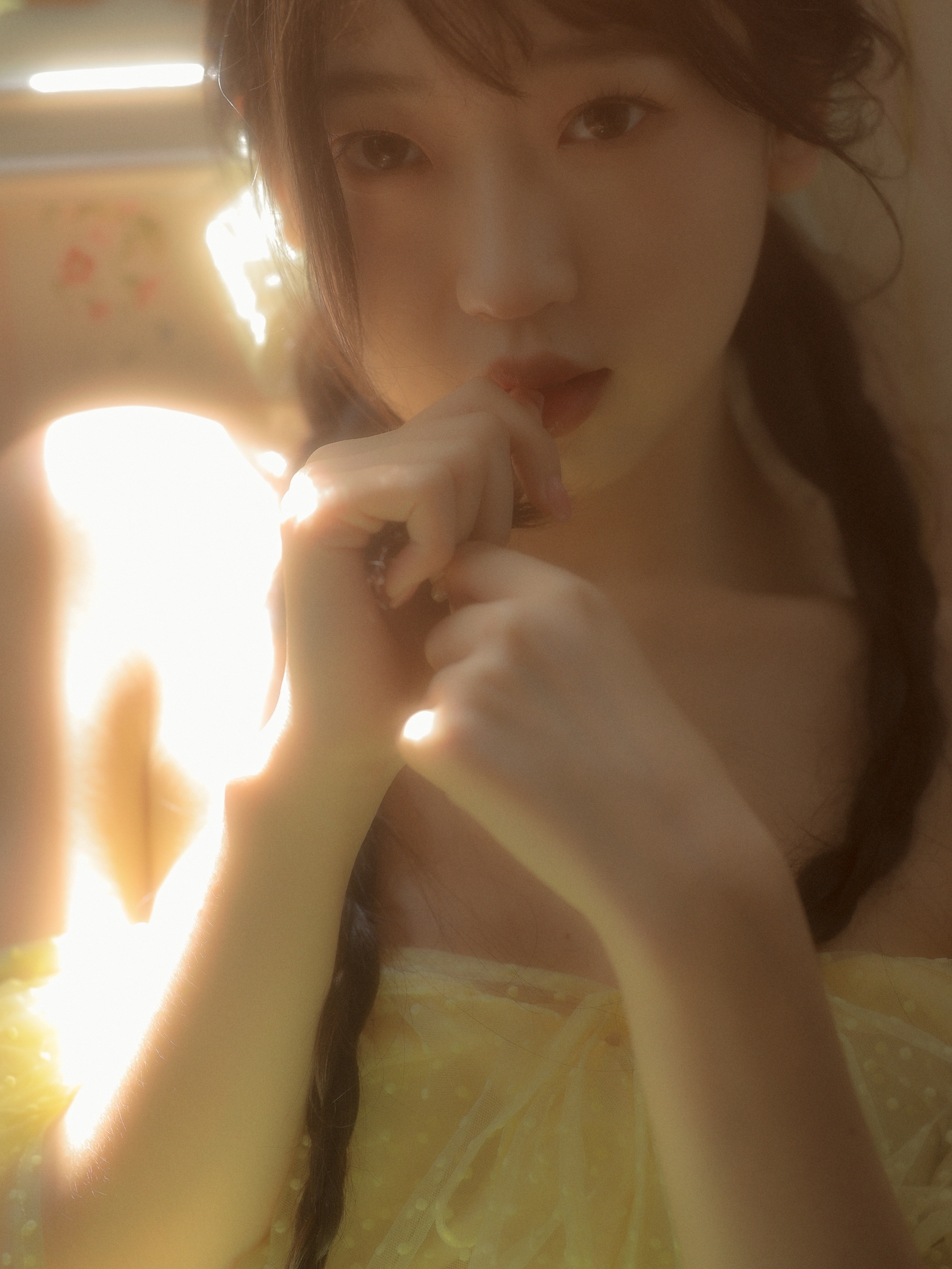 盛开的百合花 白笙