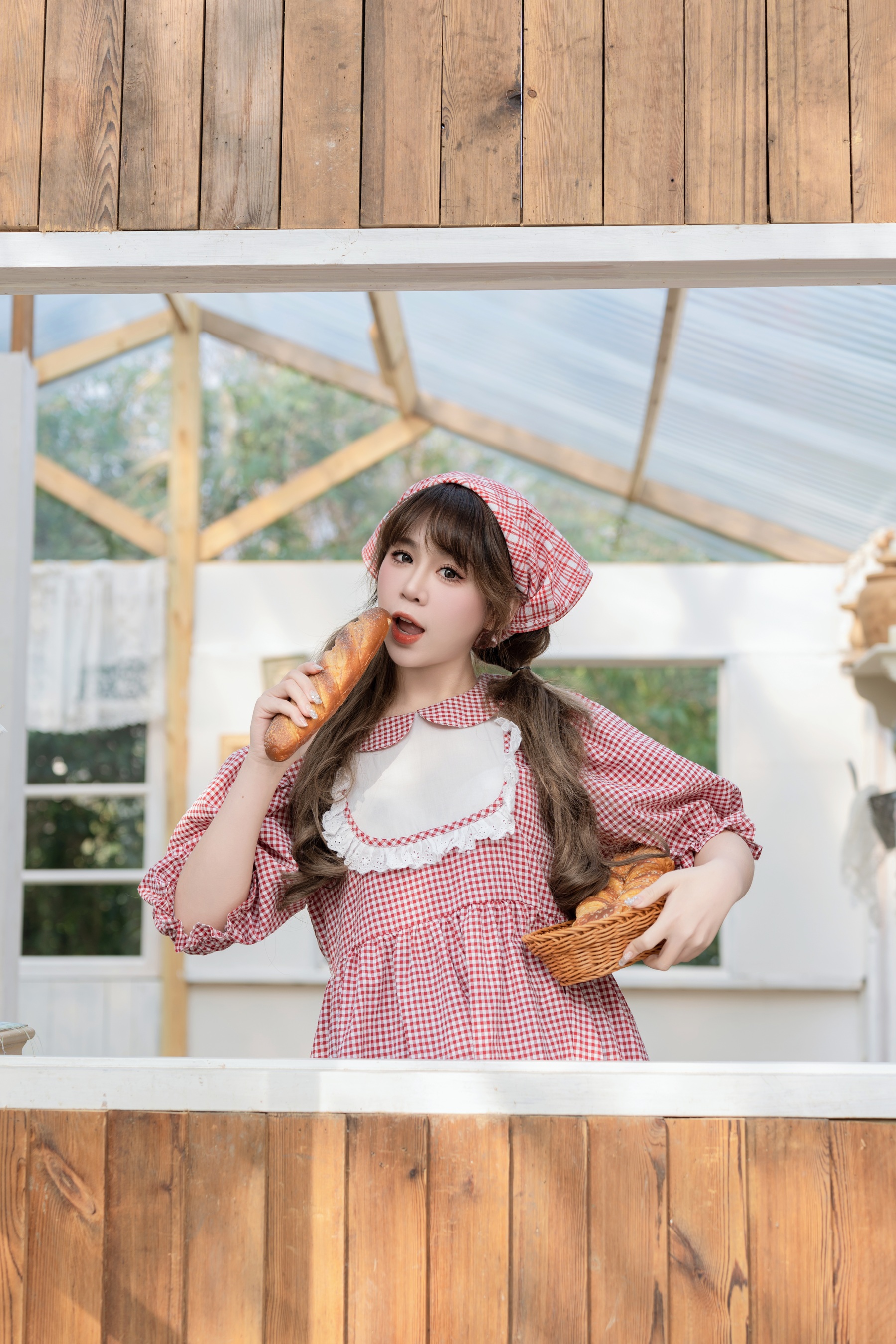 卖面包的小女孩 泡芙小方