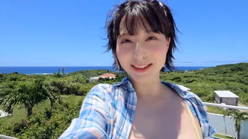 可愛小圓臉 桃果明里 越看越有感覺 戶外發騷自拍