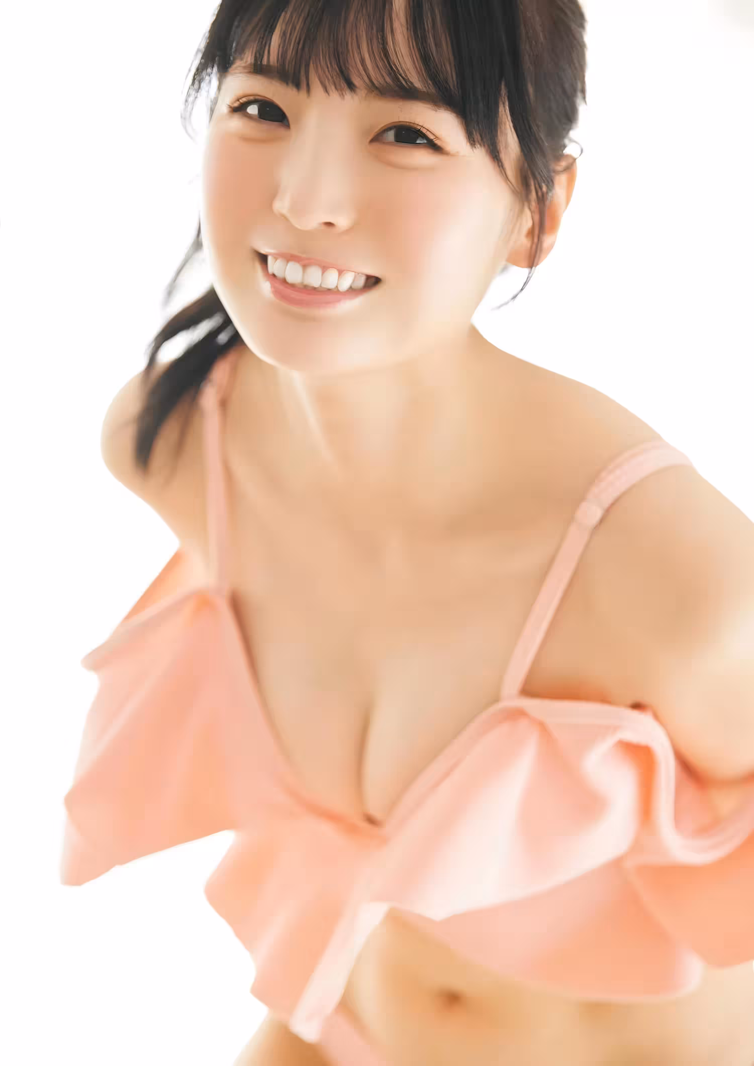 [由良ゆら] 白嫩胸器威力超級殺 身姿撩人