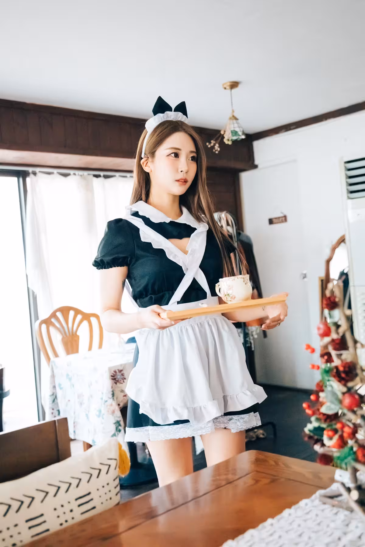 [Jeong Bomi 정보미] 前挺後翹火辣身體線條....引人遐想