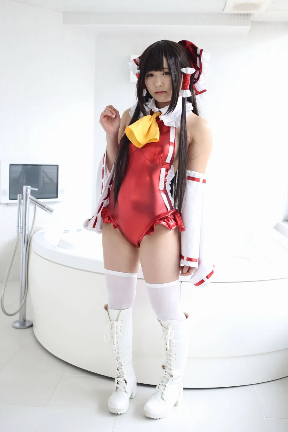 145㌢Eカップ黒髪ぱっつん美少女レイヤーこむぎ　16霊夢