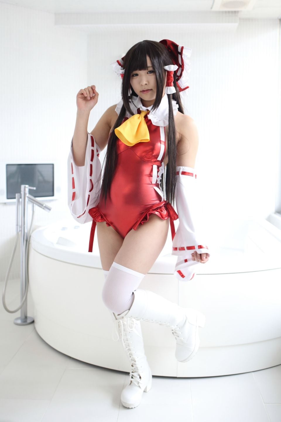 145㌢Eカップ黒髪ぱっつん美少女レイヤーこむぎ　16霊夢