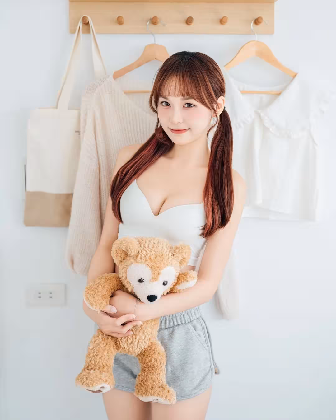 「陳奶糖」可愛容顏讓人心動 豐滿雙乳白嫩Q彈