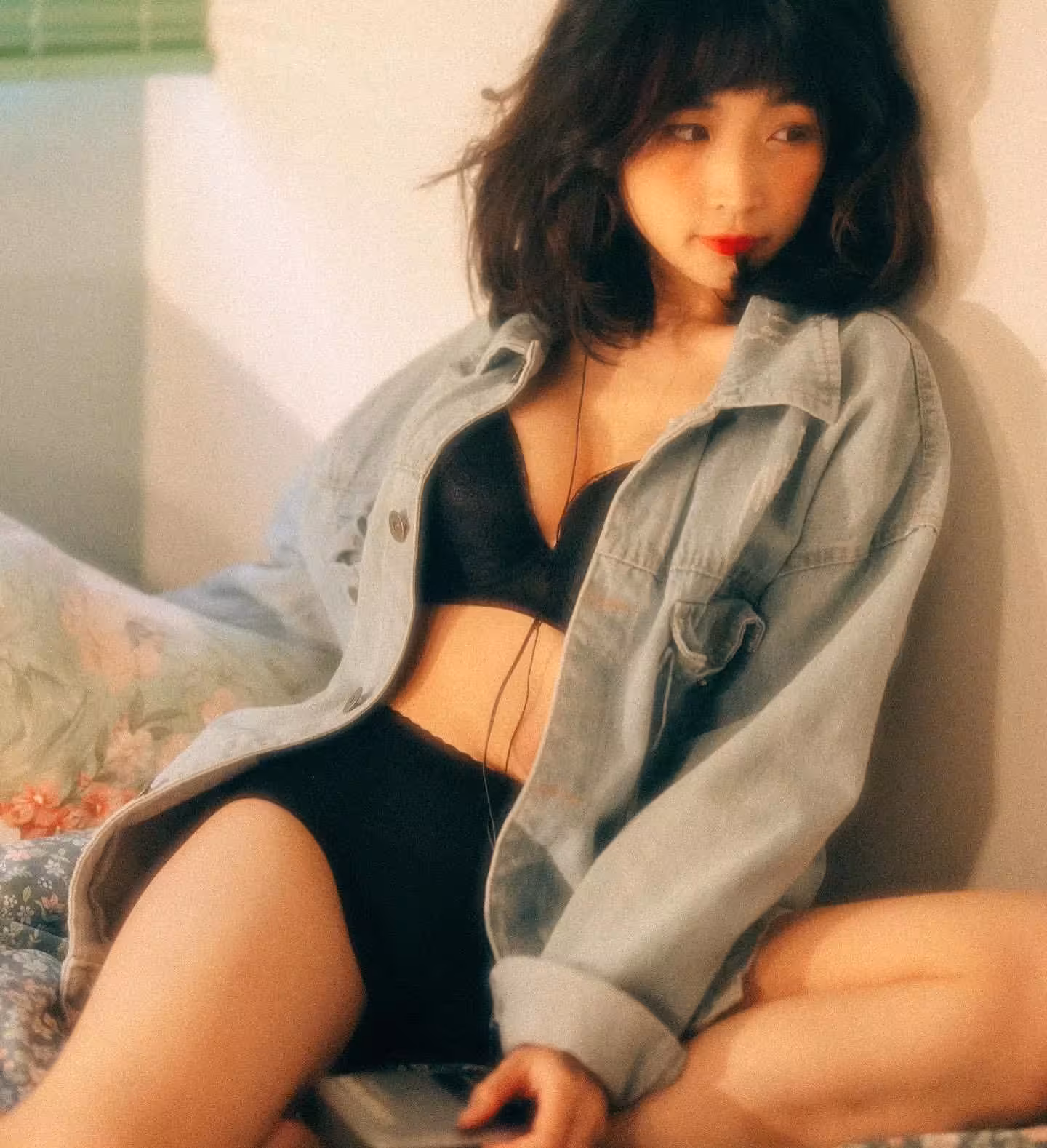 港女Youtuber豪華遊艇辣照曝光!網友:這個角度太犀利了吧