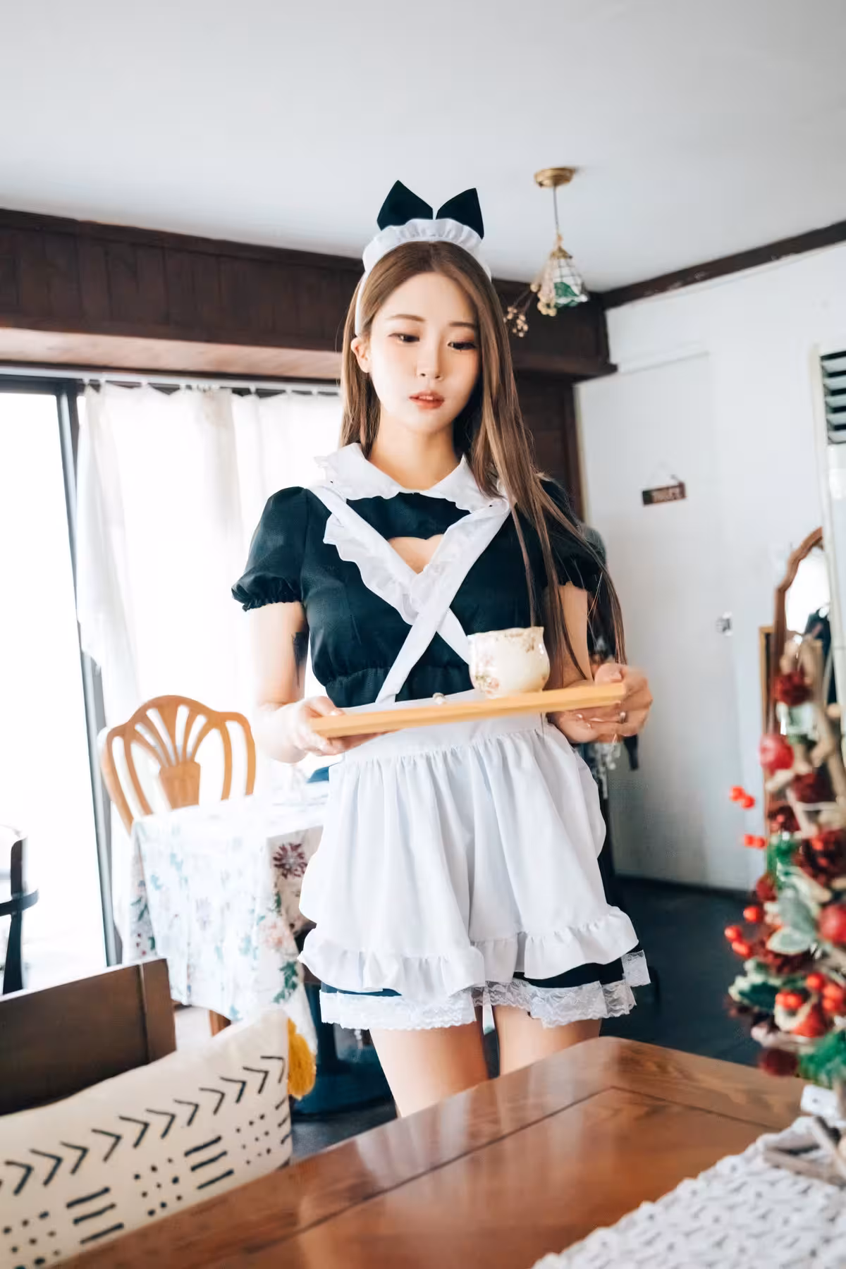 [Jeong Bomi 정보미] 前挺後翹火辣身體線條….引人遐想