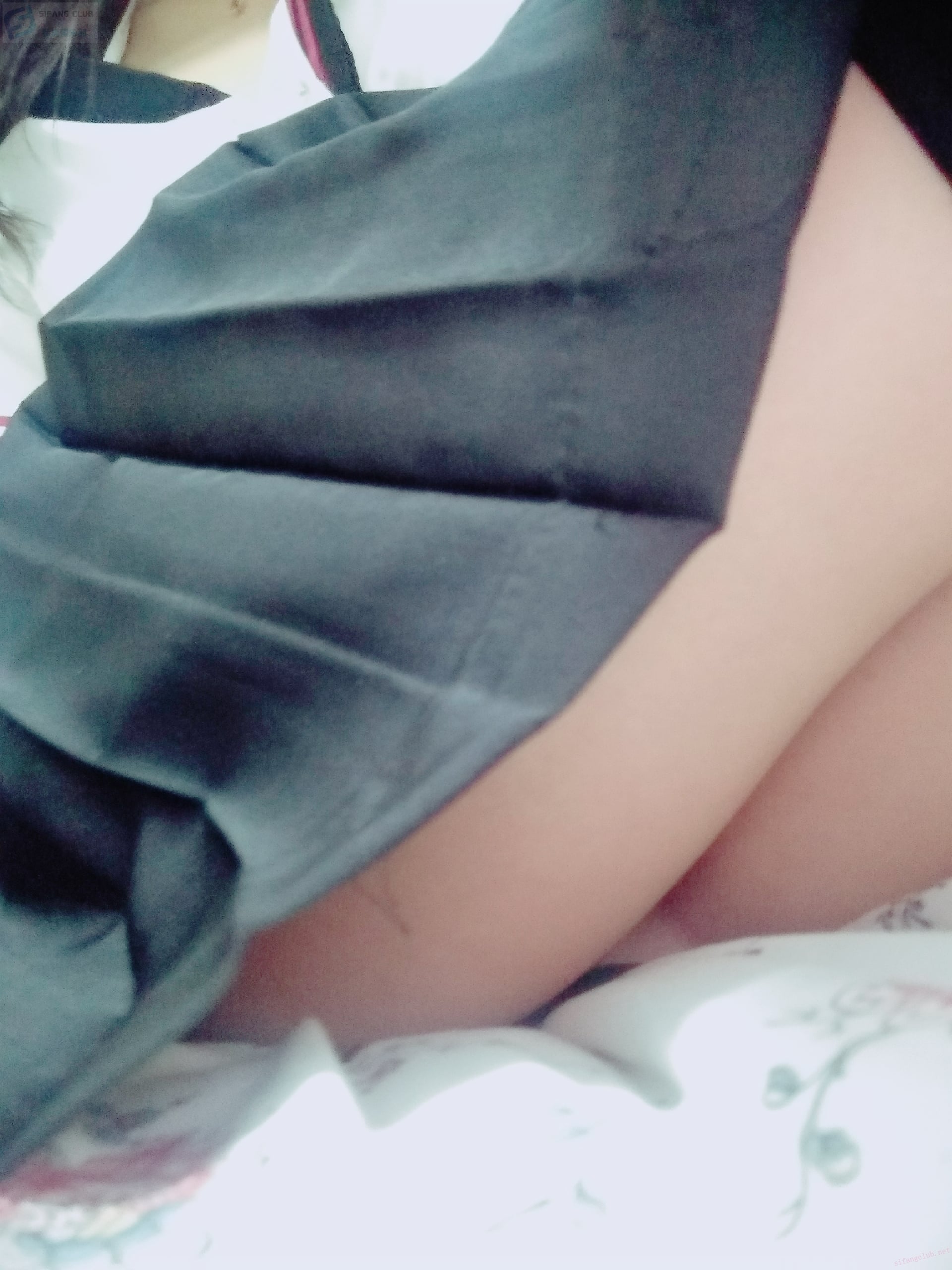 安久奈白 – 吊带袜
