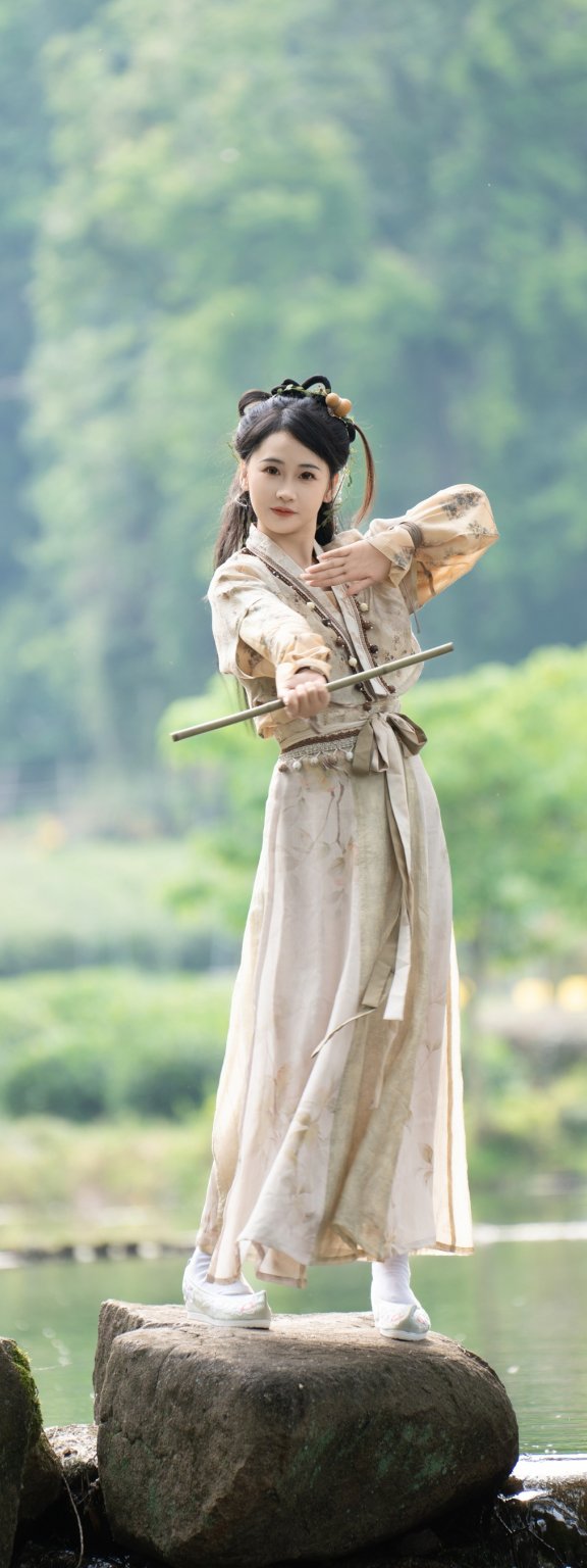 小师妹下山历练了 湫一只岁岁