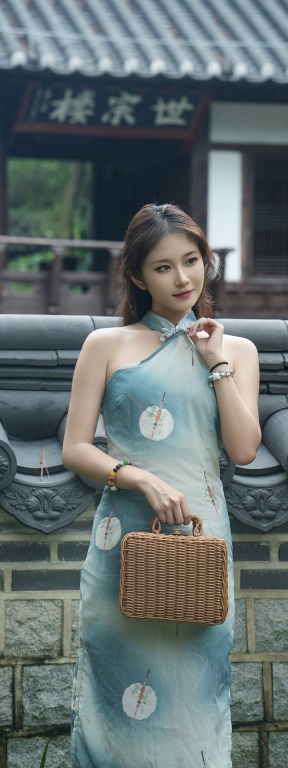 人间四月 菲菲