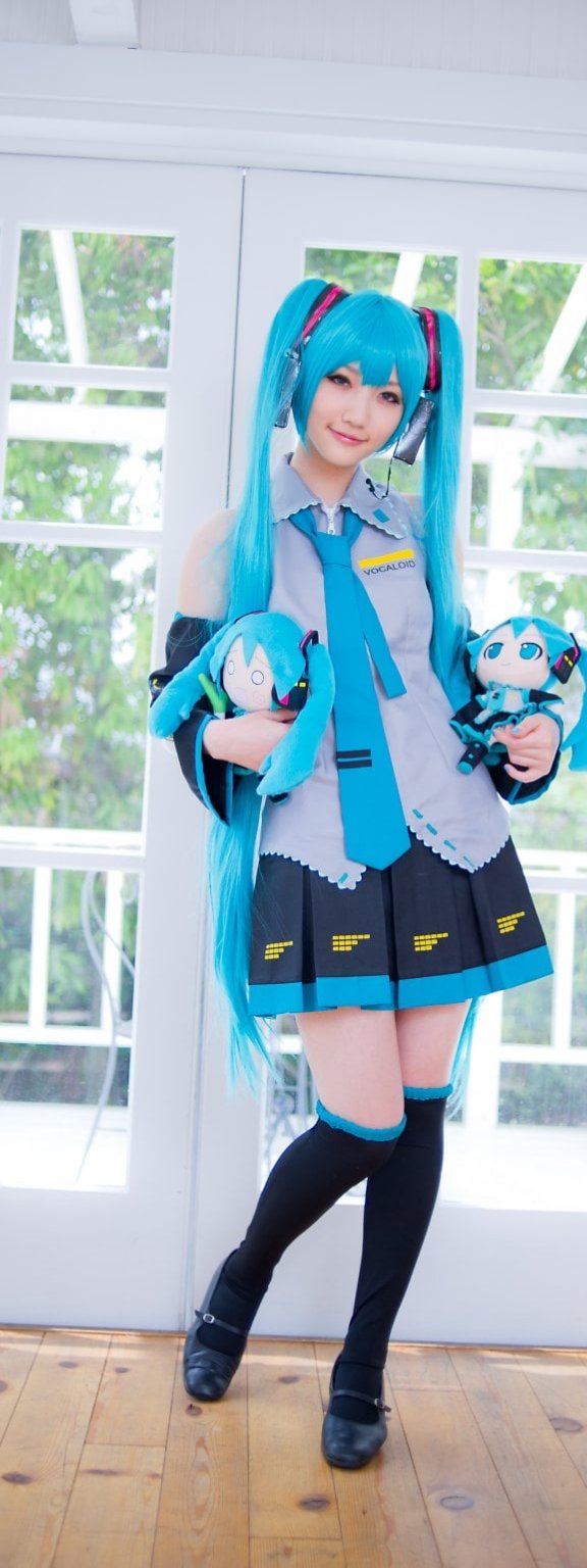 Vocaloid – Hatsune Miku cosplay by Kuuya