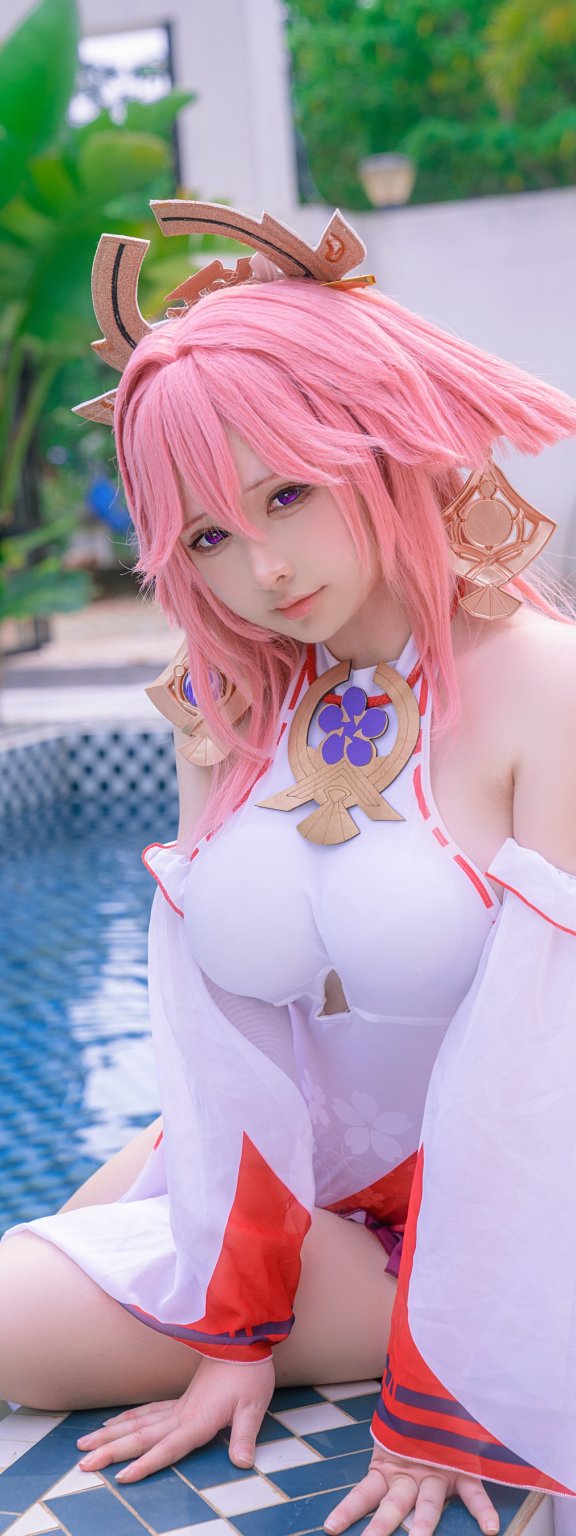 八重神子泳装