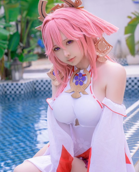 八重神子泳装